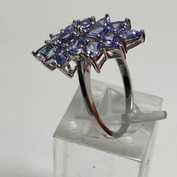 10K White Gold Natural Pear Shape Tanzanite Cluster Ring Size 7 - Picture 6 of 11